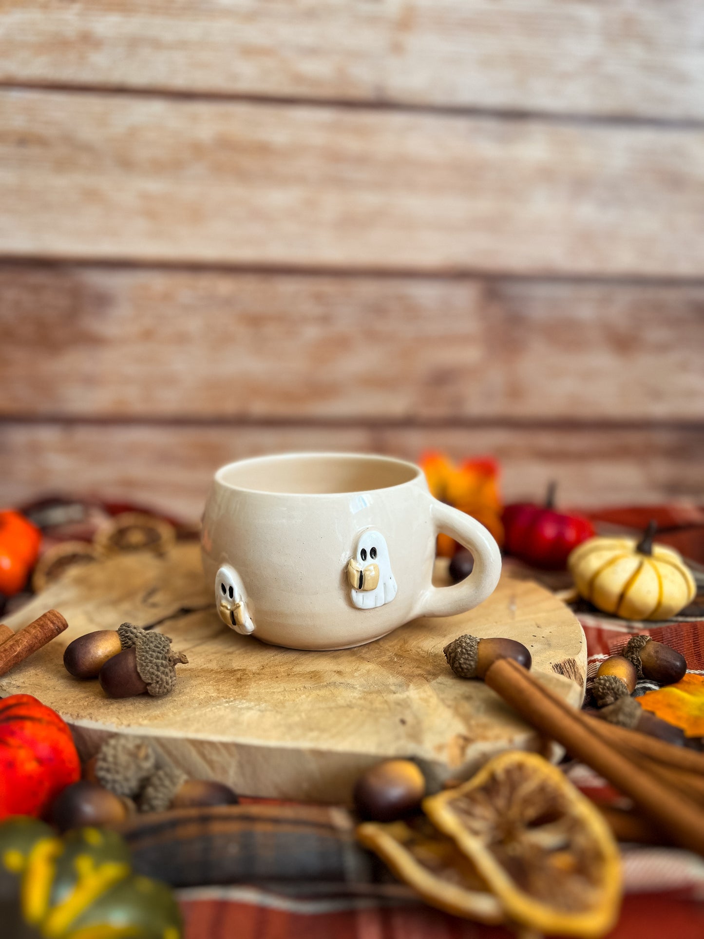 Tasse « Le Lecteur Fantôme » PRÉCOMMANDE 👻