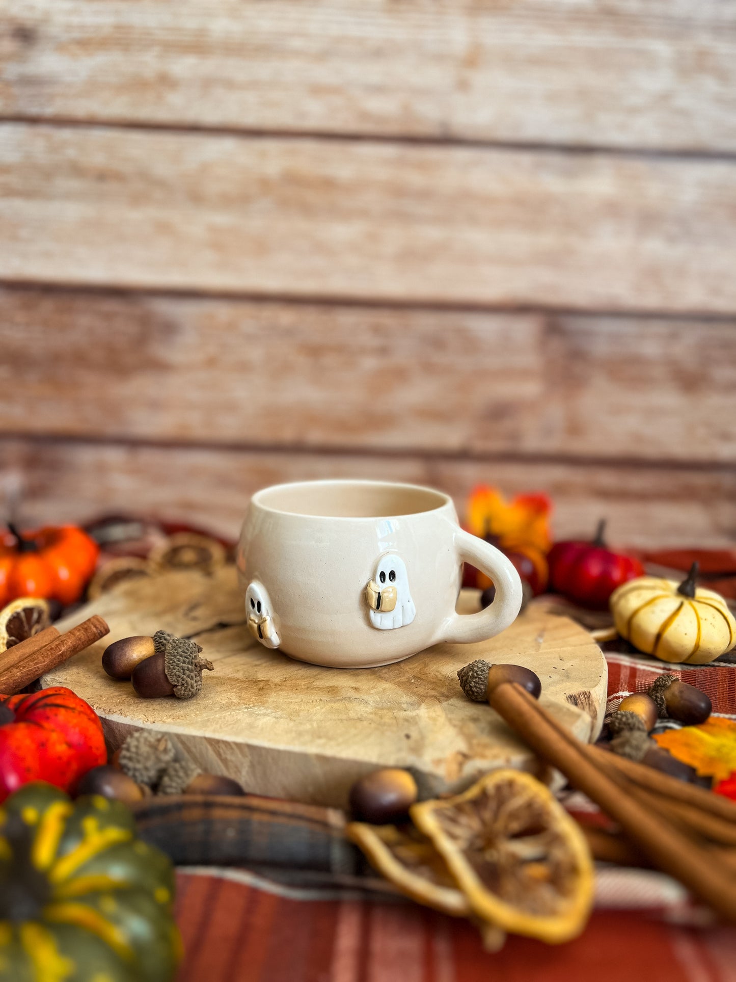 Tasse « Le Lecteur Fantôme » PRÉCOMMANDE 👻