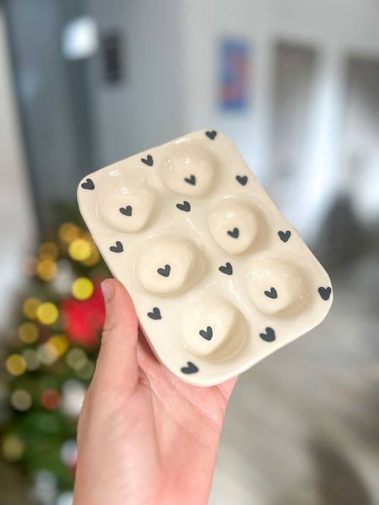 Support à œufs cœurs noirs 🖤